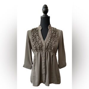 Love Haight: Green Ruffled 3/4 Sleeve Blouse with Mandarin Collar